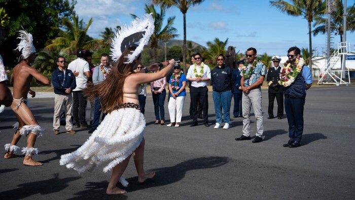 Gabriel Boric enfrenta abucheos y críticas durante gira por Isla de Pascua en vísperas de concluir su mandato
