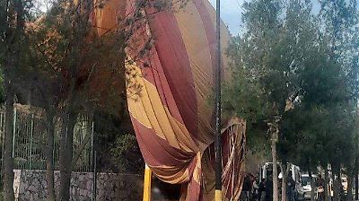Globo aerostático se desploma sobe una vivienda en San Martín de las Pirámides
