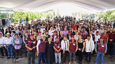 Gobernadora entrega maquinaria a SeCampo