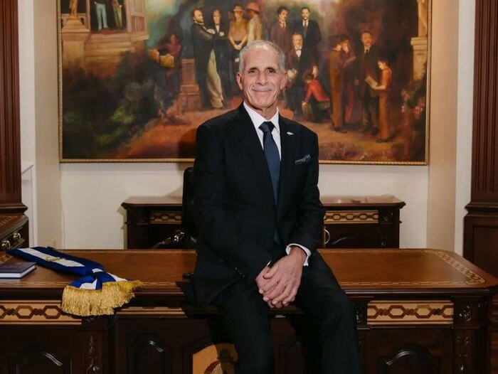 Gobierno de Honduras elimina escoltas y sirenas para funcionarios públicos en una medida de austeridad y cercanía ciudadana