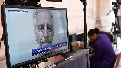 Gobierno de Trump buscará desclasificar y publicar transcripciones del caso Epstein ante polémica por carta del mandatario