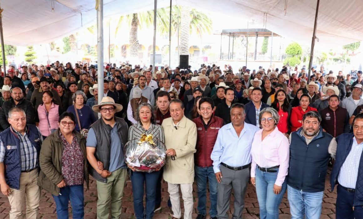 Gobierno del Edomex entrega más de 2.4 millones a 315 productores afectados por heladas en el Estado de México