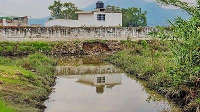 Gobierno del Estado de México realiza intensa limpieza en Presa El Ángulo para prevenir inundaciones