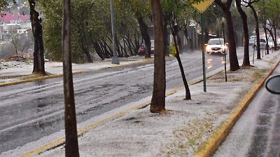 Granizada y lluvias intensas generan caos vial en Toluca y alertan sobre las condiciones climáticas