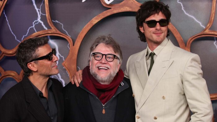Guillermo del Toro presenta en México su cinta ‘Frankenstein’ con gran afluencia y emotivos mensajes