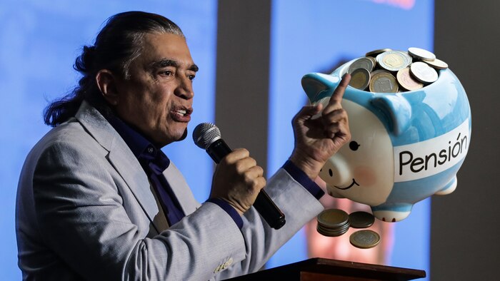 Gustavo Bolívar advierte que la edad de jubilación en Colombia debe revisarse por envejecimiento poblacional