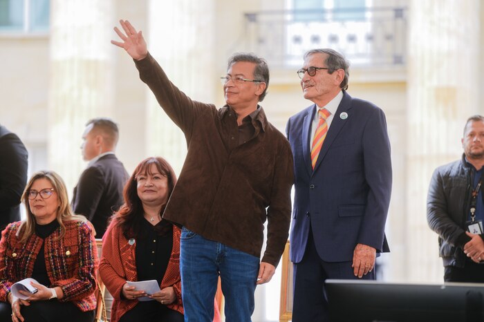 Gustavo Petro responsabiliza a entidades del Estado y critica la violencia en Colombia