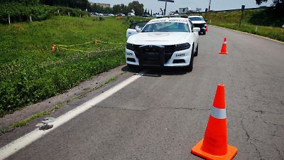 Hallan cadáver embolsado y con signos de tortura cerca de autopista en Acolman