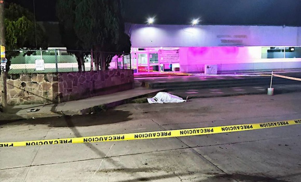 Hallan sin vida a mujer abandonada frente a hospital en Tenancingo, Estado de México