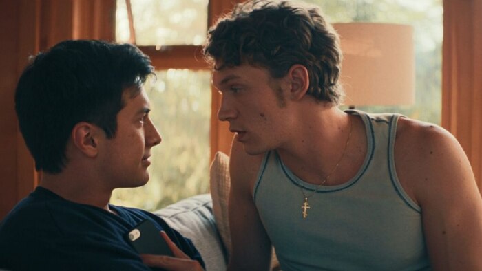 ‘Heated Rivalry’ logra éxito en Rusia pese a la censura del contenido LGBTQ+ en medio de un contexto de represión