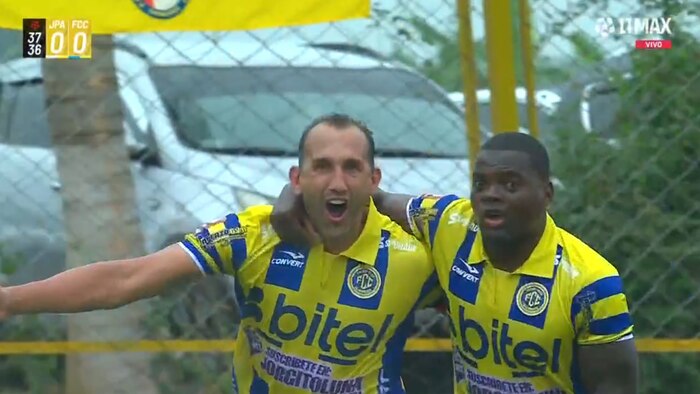 Hernán Barcos anota golazo desde fuera del área en FC Cajamarca vs Juan Pablo II por Liga 1 2026