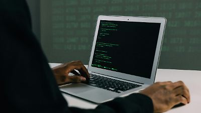 Histórica filtración expone 16 mil millones de credenciales y pone en riesgo millones en línea