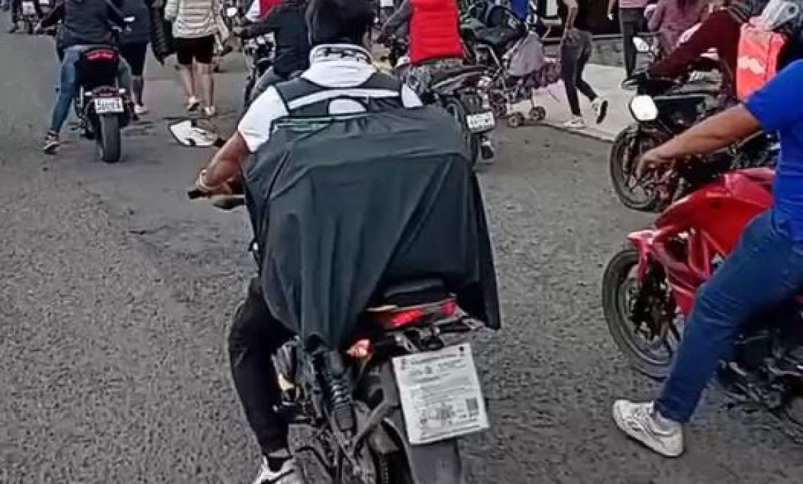 Homenaje en motocicleta por joven fallecida en Metepec tras atropellamiento