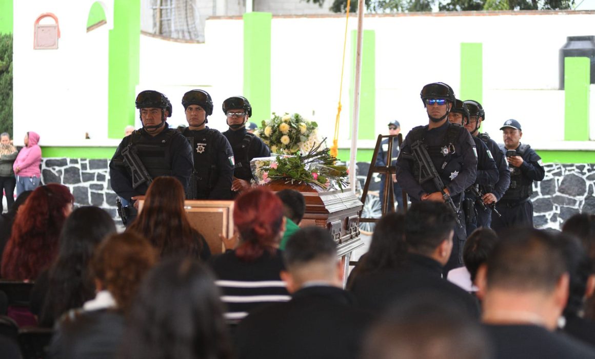 Homenaje póstumo en Temamatla a policía caído en cumplimiento del deber