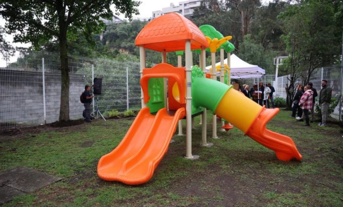 Huixquilucan inaugura nuevo parque infantil en Lomas Anáhuac para fortalecer la convivencia familiar