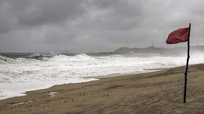 Huracán Erick podría alcanzar categoría 4 antes de tocar tierra en Oaxaca y Guerrero