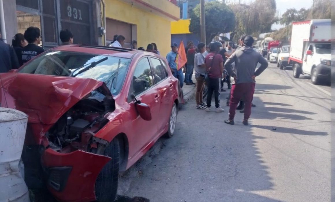 ¡Impactante! Otro accidente en Toluca: menor y abuelo heridos tras ser atropellados justo al salir de clases