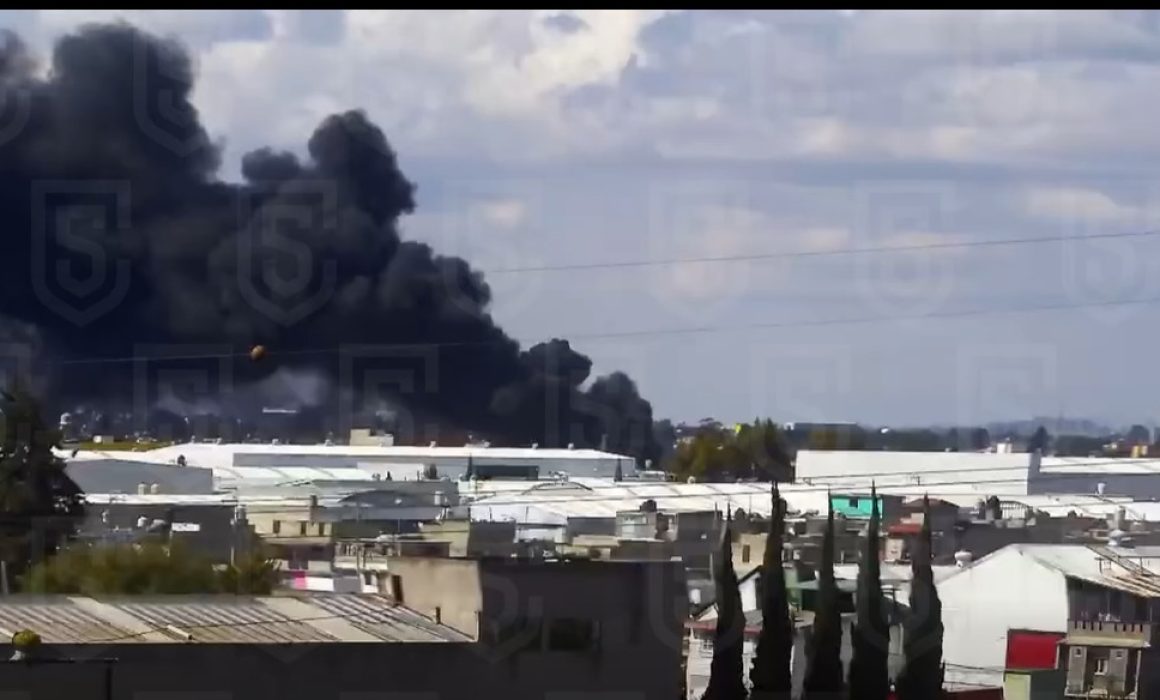 ¡Impactante caída en Toluca! ¿Qué ocurrió con la avioneta que dejó una columna de humo de más de 5 metros?