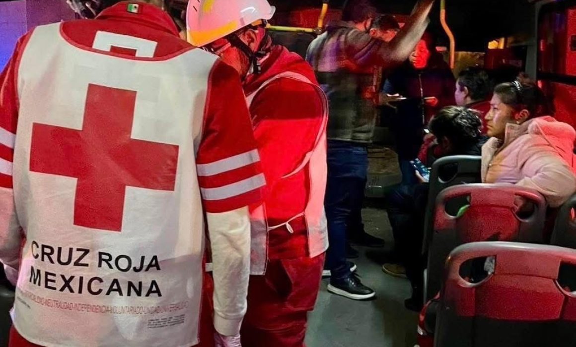 Impactante choque en Zinacantepec deja heridos y caos vial: ¿Qué ocurrió en la noche?