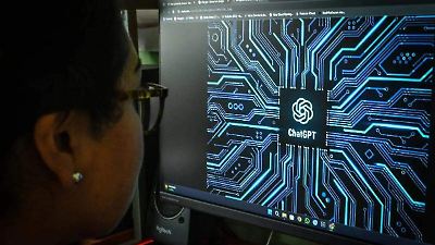 Impulso a mujeres emprendedoras en México mediante inteligencia artificial y capacitación gratuita