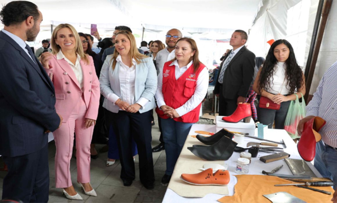 Inauguran en Huixquilucan la Ruta del Calzado de San Mateo Atenco para impulsar el comercio artesanal