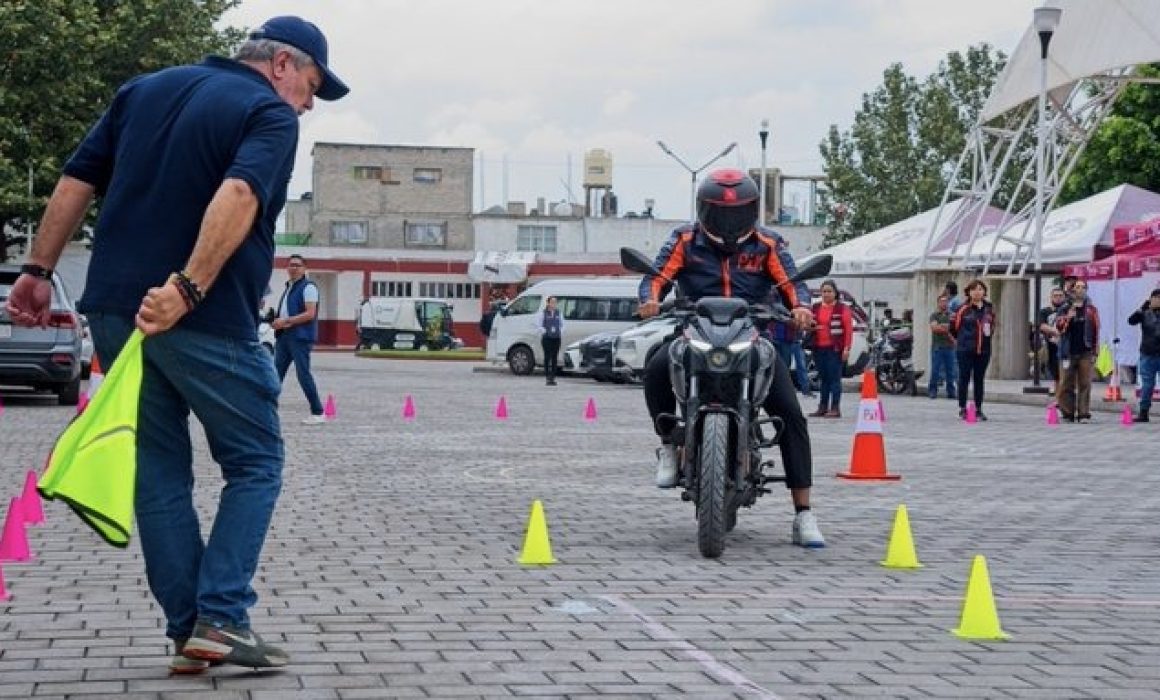 Inauguran nuevo módulo de certificación para motociclistas en Tlalnepantla para fortalecer la seguridad vial