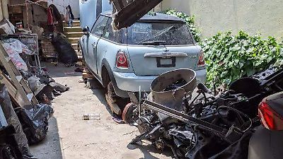 Incautan en Nezahualcóyotl dos toneladas de autopartes robadas en operativo policial