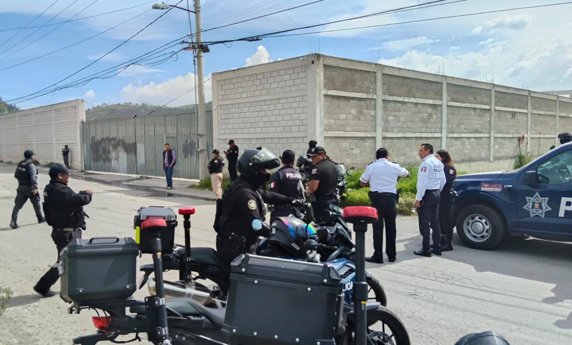 Incendian importantes operaciones policiales por hallazgo de probable bodega de huachicol en Toluca
