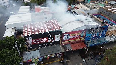 Incendio en bodega de abarrotes en Tlalnepantla es controlado sin heridos