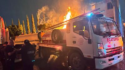 Incendio en fábrica de solventes en Ecatepec obliga a desalojar a 50 vecinos sin lesionados