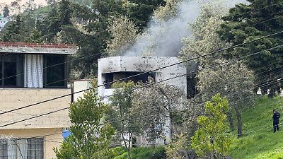 Incendio en módulo policial abandonado en Toluca genera alarma entre vecinos