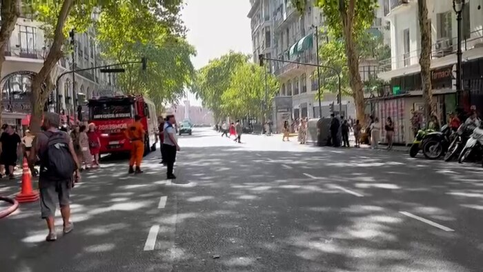Incendio en restaurante de hotel en el centro porteño deja cuatro personas atendidas por el SAME