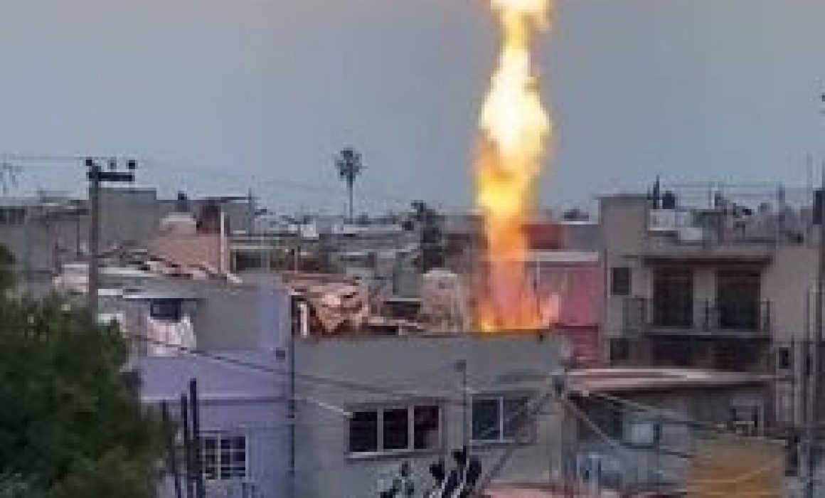 Incendio en tortillería de Nezahualcóyotl controlado tras fuga de gas en azotea