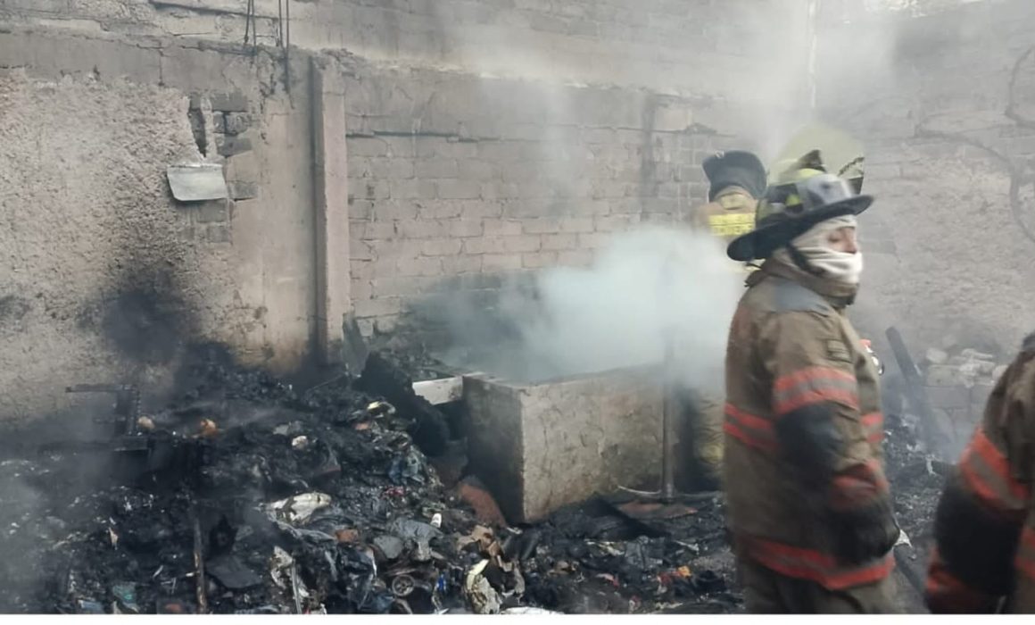 Incendio en vivienda de La Lechería, Texcoco, es controlado sin lesionados