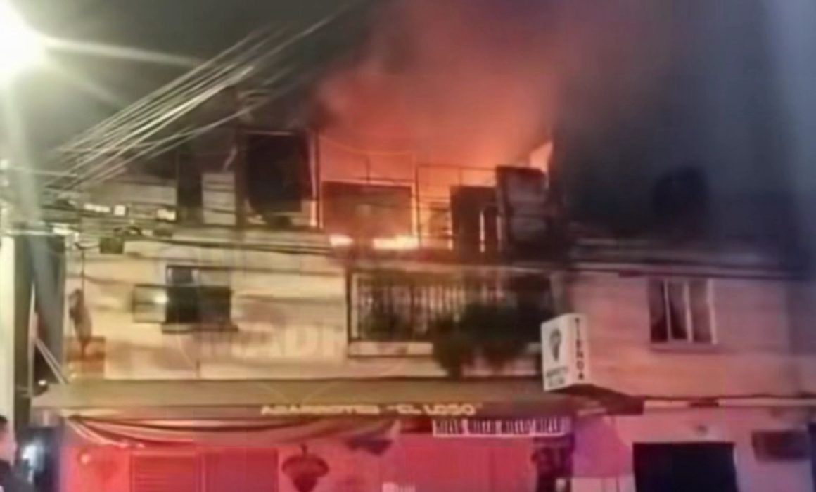 Incendio en vivienda de Nezahualcóyotl: bomberos controlan el fuego sin lesionados