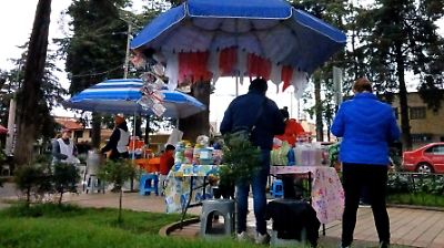Incrementa el comercio informal en avenida Colón de Toluca, afectando la seguridad y la limpieza