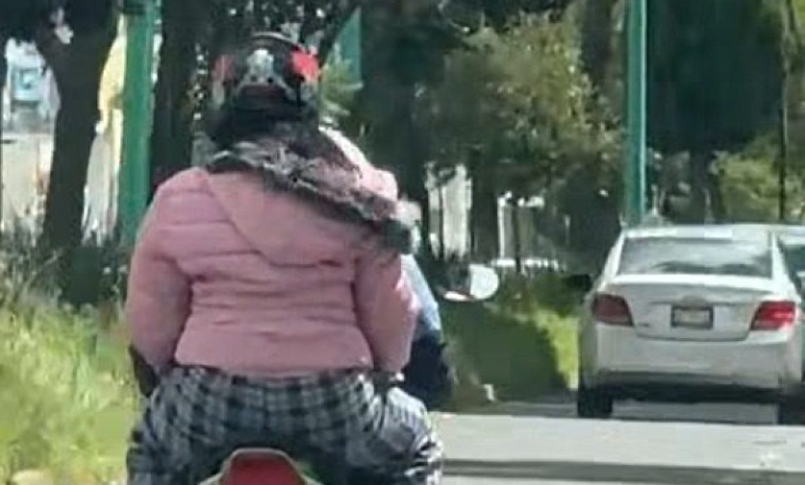 Incrementan los robos en Toluca: cámaras captan ladrones arrebantando celulares en plena calle