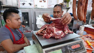 Inflación en México baja a 4.32% en junio, alimentos y servicios siguen presionando precios