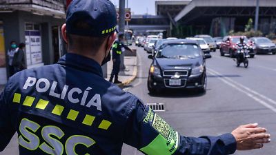 ¿Insultar a un policía es delito? Caso de 'Lady Racista' y las penas que contempla la ley en Ciudad de México