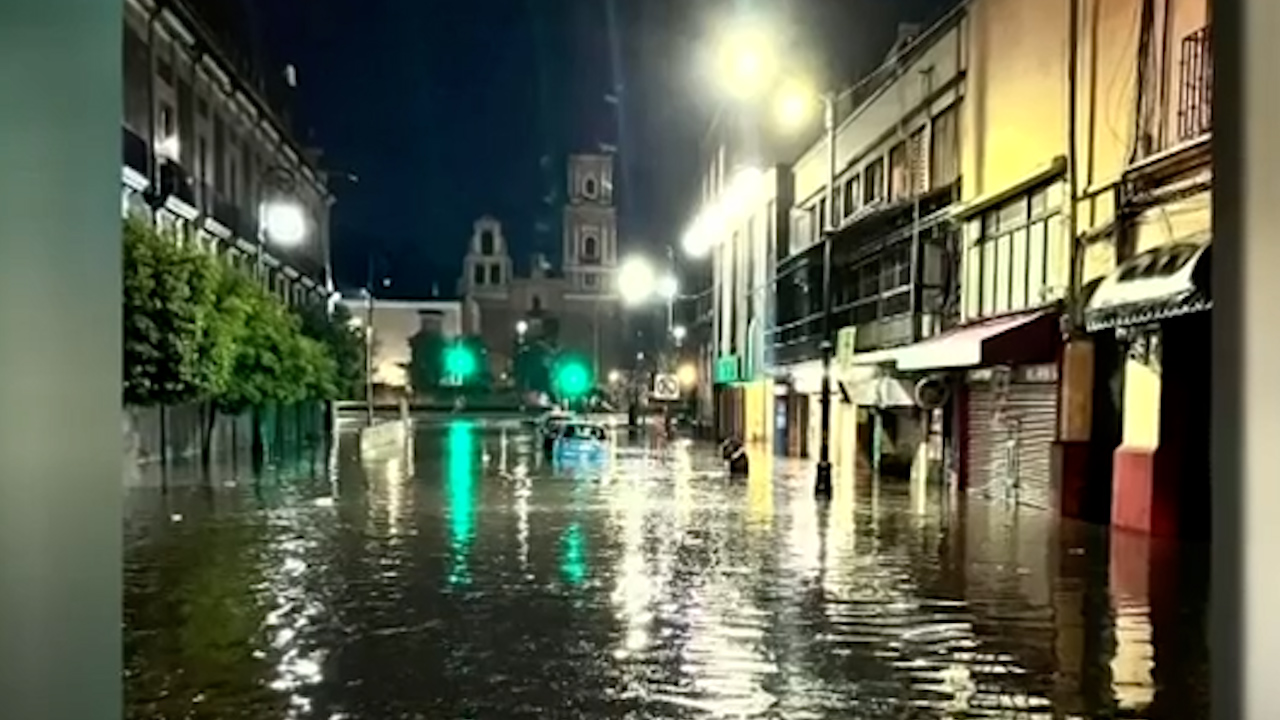 Intensas lluvias en Toluca provocan inundaciones y activan emergencia