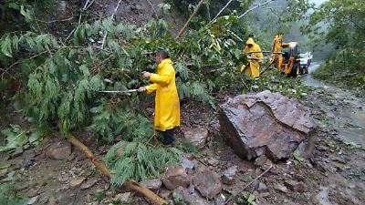 Intensas lluvias generan 108 cortes carreteros en cinco estados; la mayoría ya son solucionados