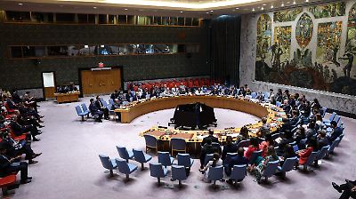 Irán advierte suspenderá cooperación con la ONU si se restablecen sanciones por su programa nuclear