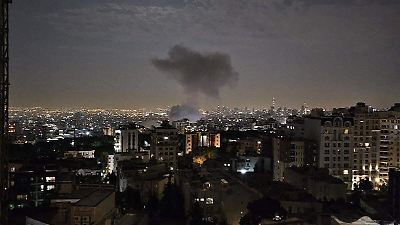 Irán denuncia muerte de alto mando de la Guardia Revolucionaria en ataque israelí y alerta sobre represalias