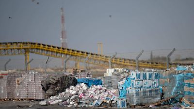 Israel bloquea ayuda humanitaria en Gaza y rehenes enfrentan crisis, mientras la comunidad internacional pide acciones