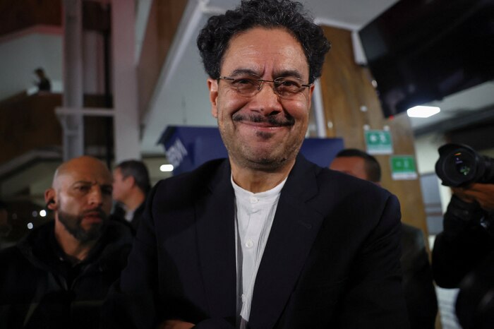 Iván Cepeda extiende la invitación para consolidar un Frente Amplio rumo a las elecciones de 2026