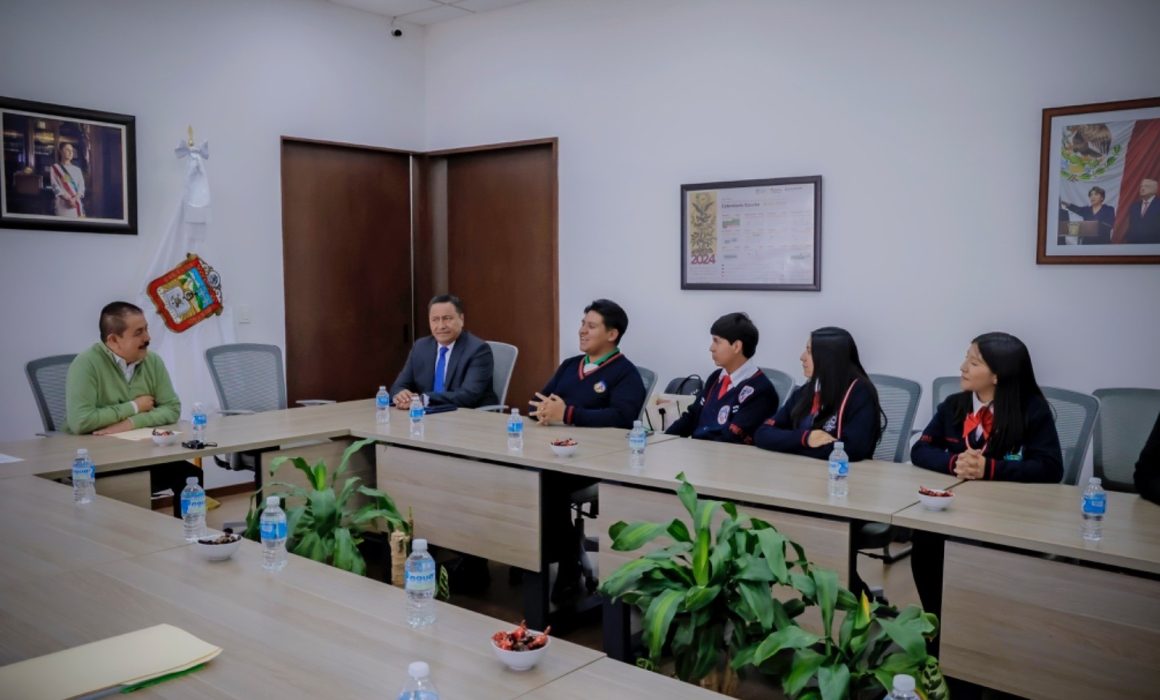 Jóvenes mexiquenses conquistan premios en el 15 Encuentro Latinoamericano de Investigación en Colombia