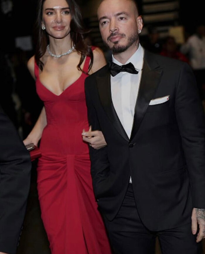 J Balvin expresa molestia por comentario de Valentina Ferrer sobre su estatura en los Premios Grammy 2026