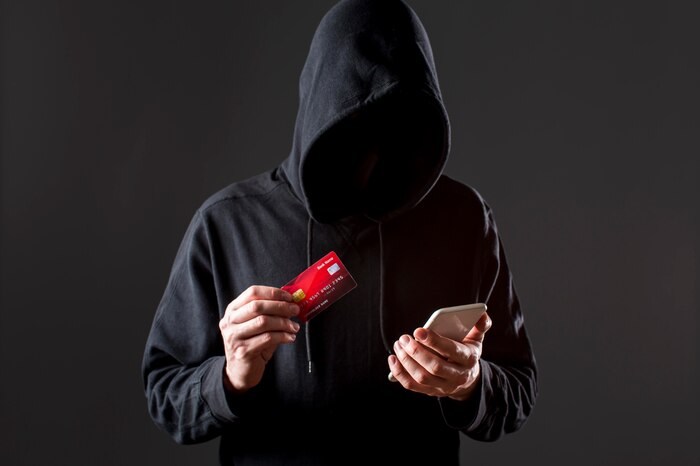 Japón detiene a hombre por vender pornografía generada con inteligencia artificial de celebridades