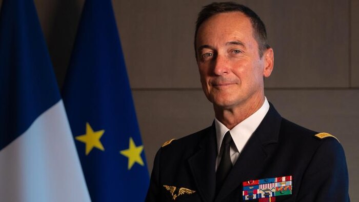 Jefe del Estado Mayor de Francia advierte sobre insuficiencia de buques y misiles ante posible escalada bélica