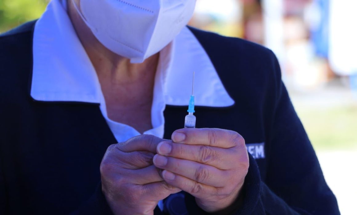 Jornadas gratuitas en Naucalpan ofrecen atención médica y útiles escolares para estudiantes del Distrito 17